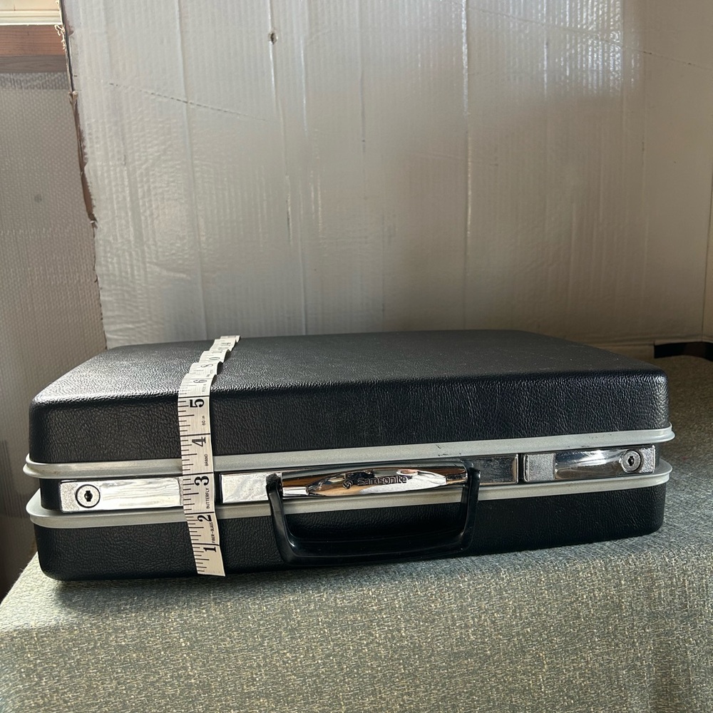 Samsonite Black Hard Shell Case - Picture 14 of 14